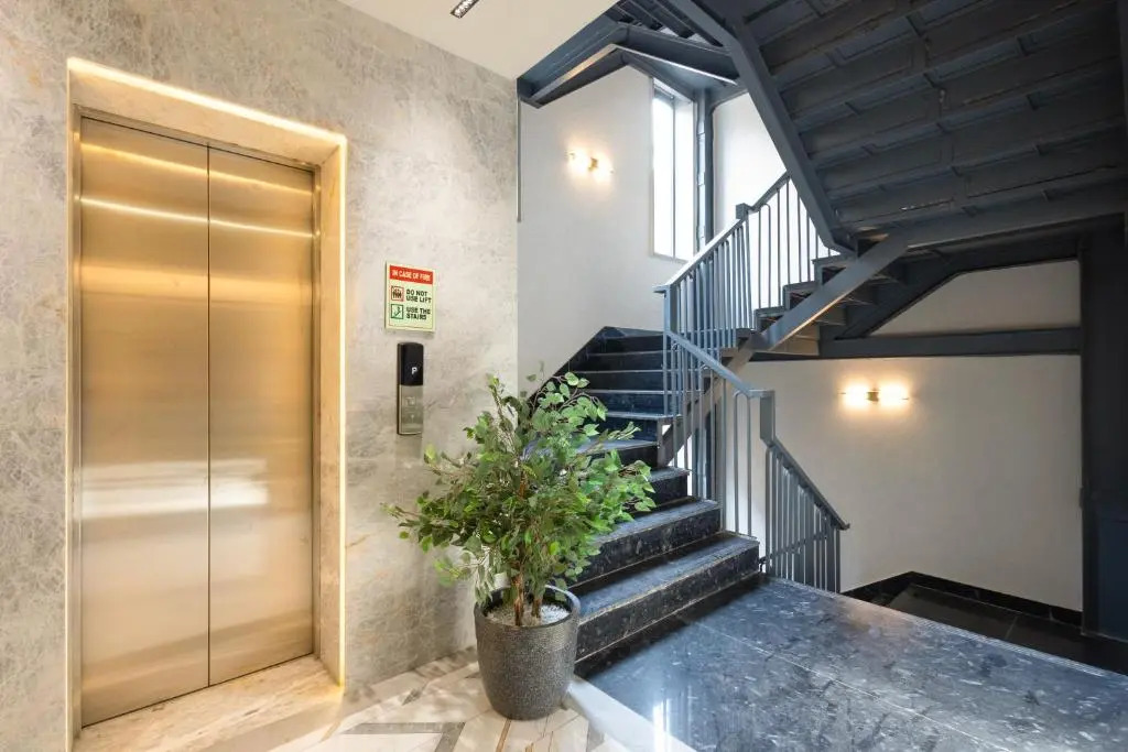 Saltstayz Premier - Naraina, Central Delhi