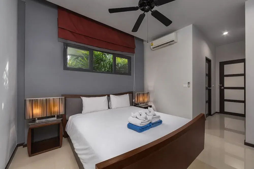 VILLA ARU Private Pool 3 min to Naiharn Beach