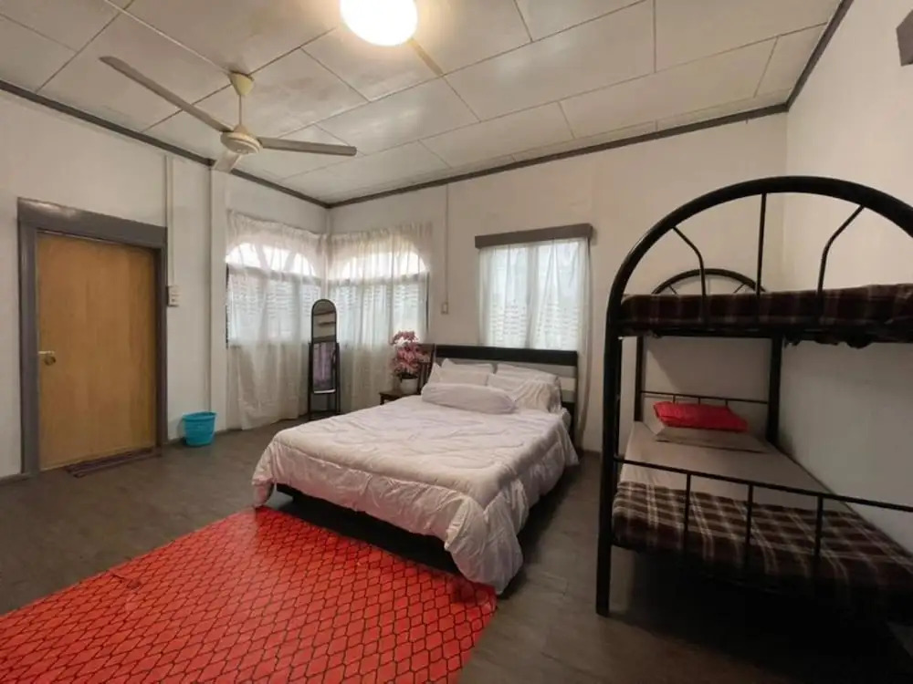 OYO Home 90349 Anique Hoemstay