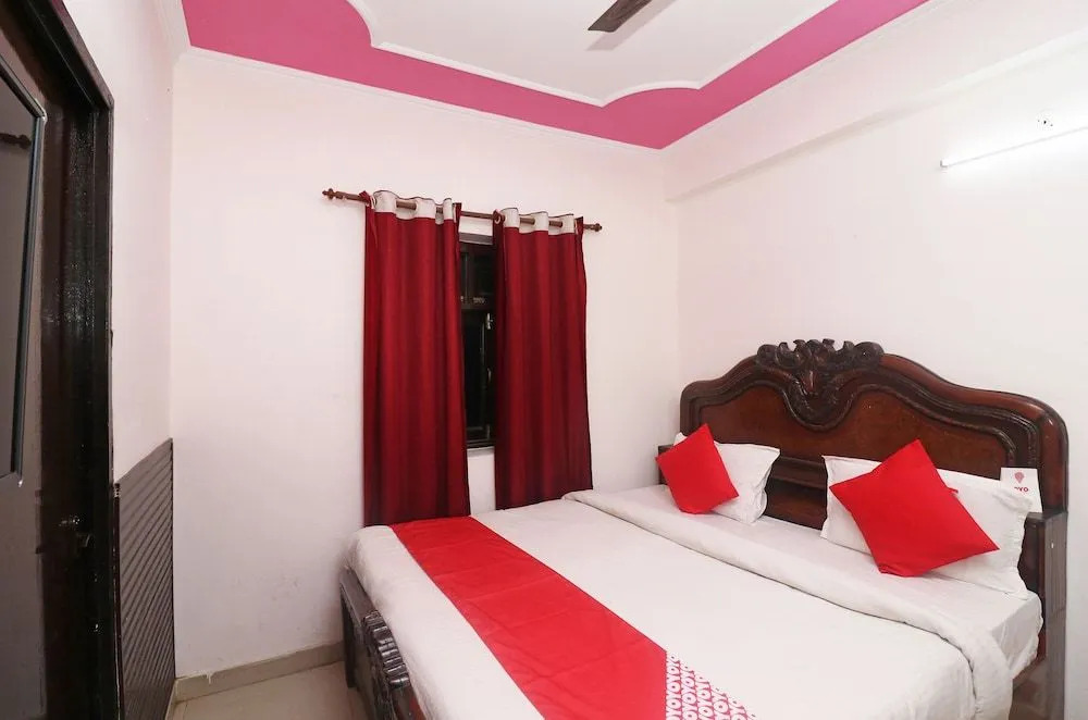 OYO 25115 Hotel Mughal Grand