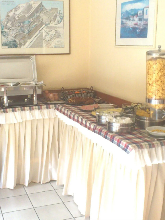 Aristoteles Hotel