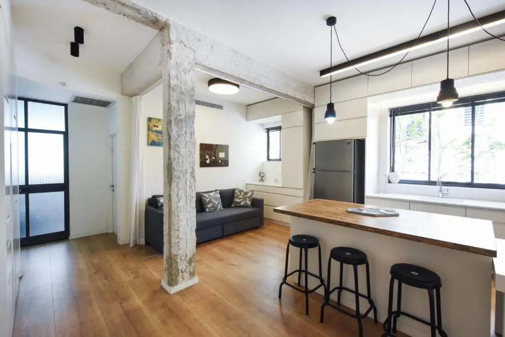 Industrial Chic 2BR in Dizengoff 35 by HolyGuest