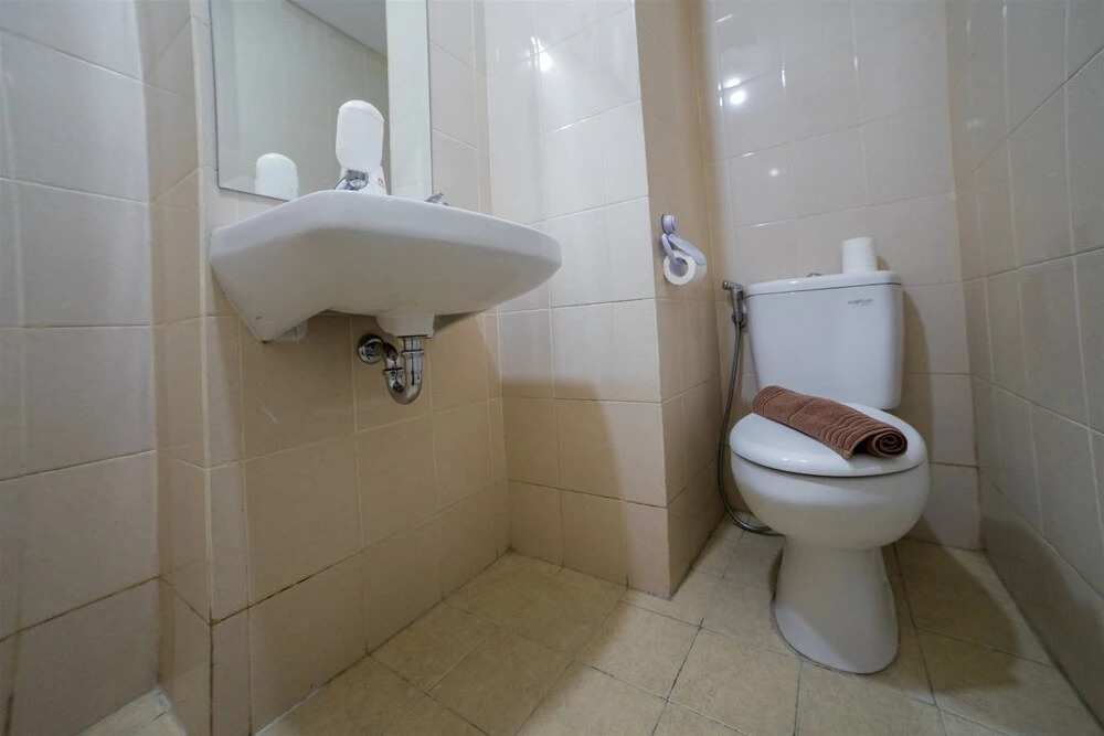 Relaxing Apartment at Parahyangan Residence