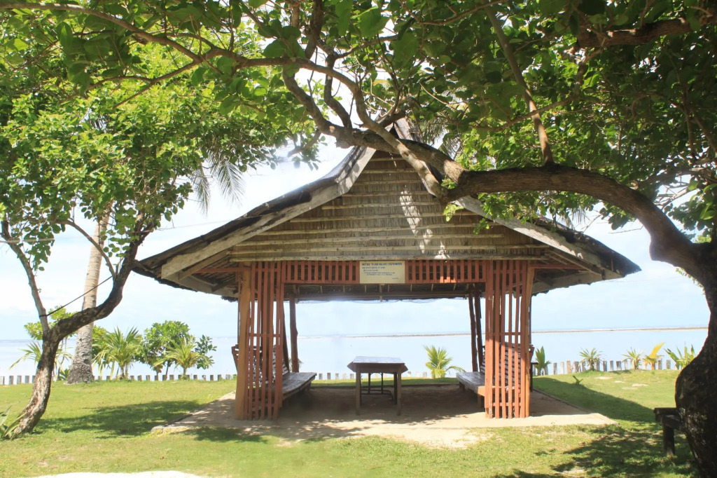 YAMA APARTMENTS - Private Beachfront