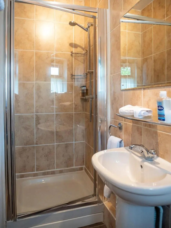 Avalon House B&B