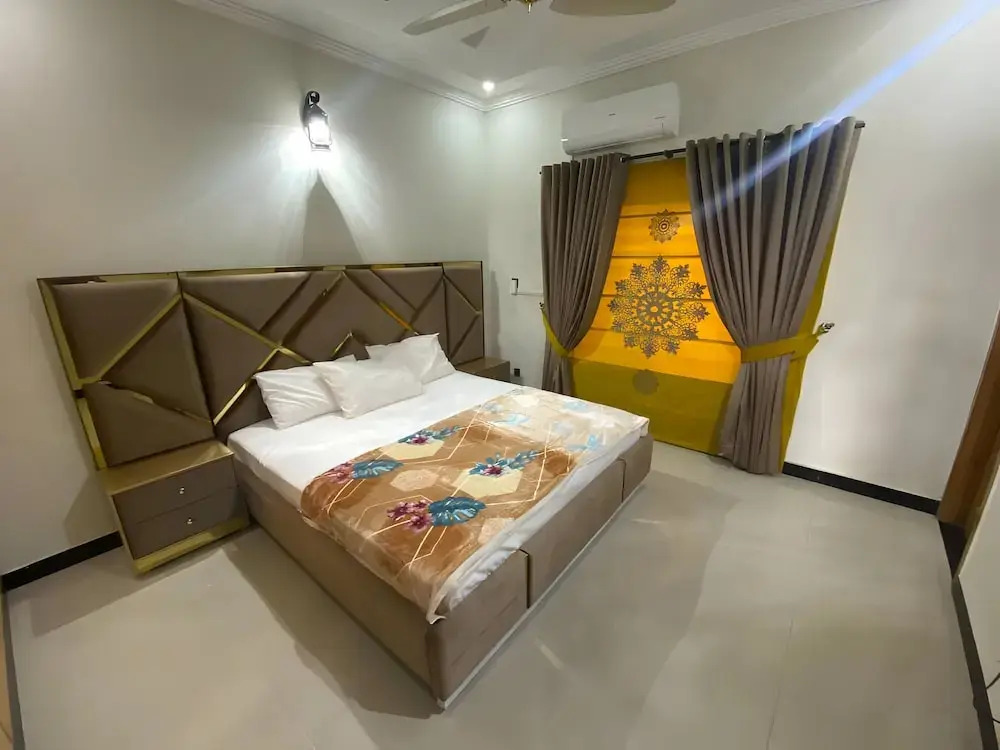 One Click 7 Guest House