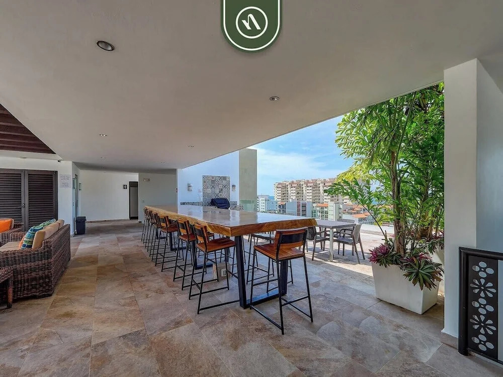 Luxury 2BR Condo in Romatic Zone - Rooftop Pool
