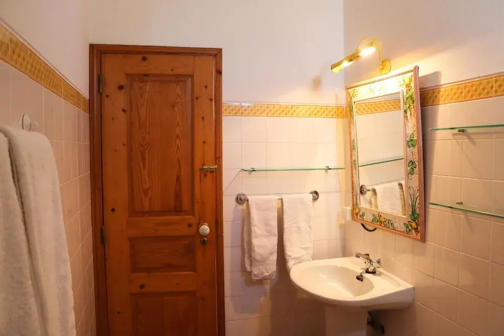 Idyllic Farm House with huge Garden for 14PAX