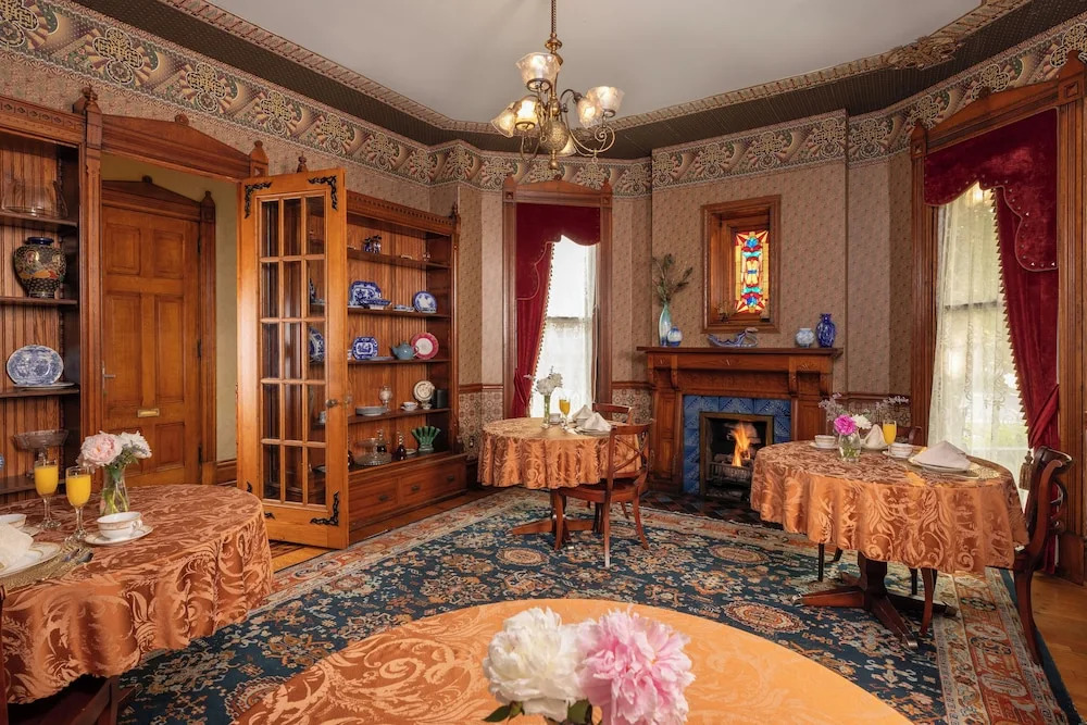 Historic Webster House Bed and Breakfast Inn