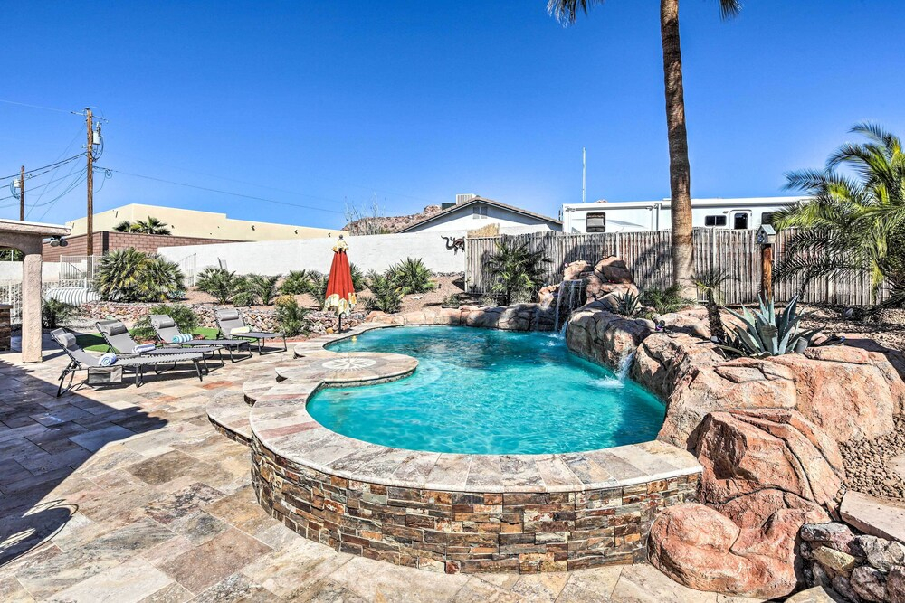 Heated Pool & Game Room: Lake Havasu Retreat