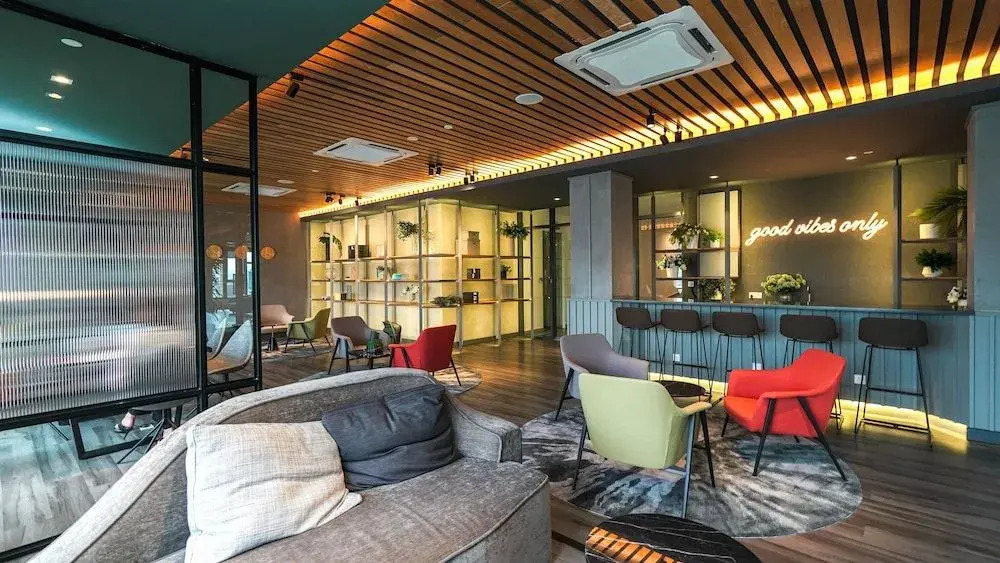 Ceylonz Seasonal Suites