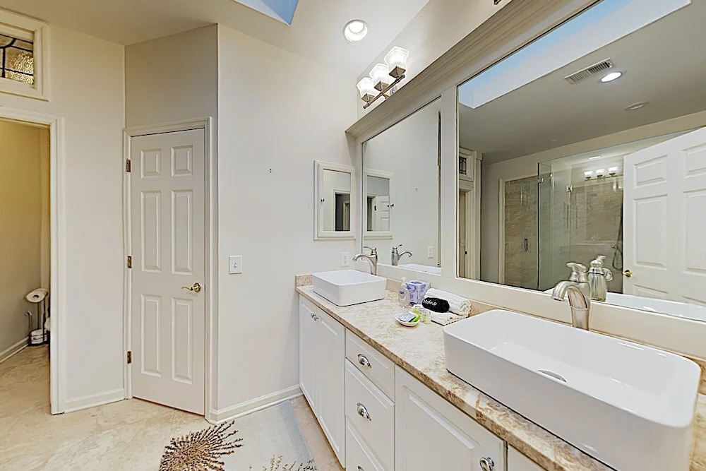New Listing! Sea Pines On Lagoon W/ Deck 3 Bedroom Home