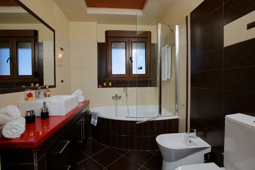 Beatiful Villa in Gouves, Sea Views, Crete