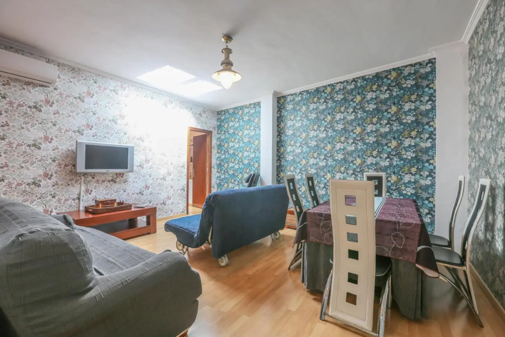 JUDERIA CENTER PREMIUM SUITES FREE Parking