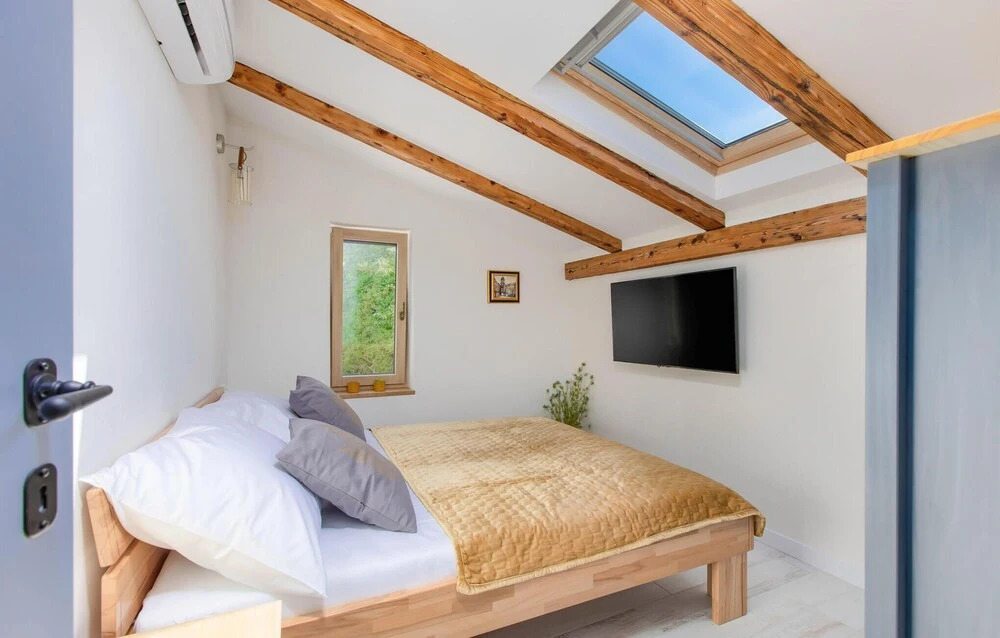 Nice Home In Malinska