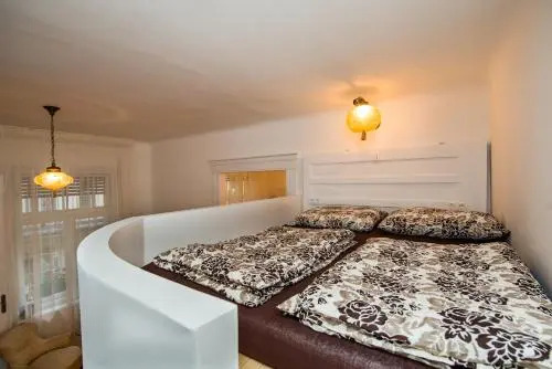 Gold Pearl Apartment 2 rooms at St Stephen s Basilica