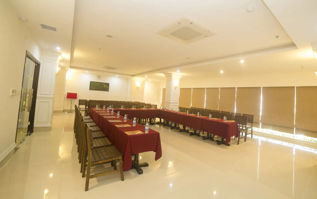 Edele Hotel Nha Trang Beach