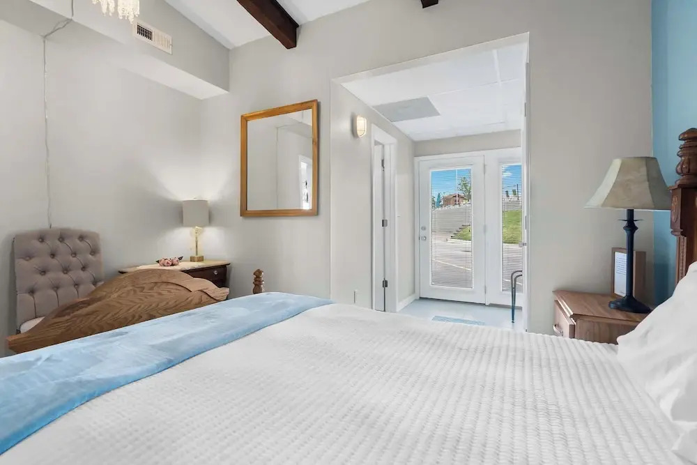 Little Dipper Cozy Condo for 6 w/ Resort-style Amenities