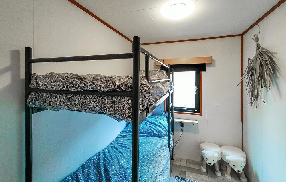 2 Bedroom Cozy Home In Heinkenszand