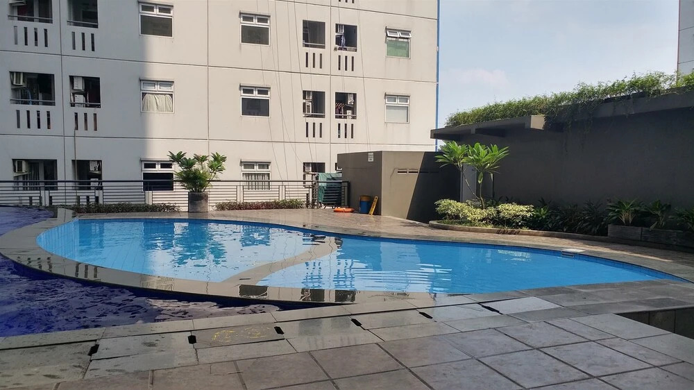 Scenic 2Br Green Pramuka City Apartment Near Mall