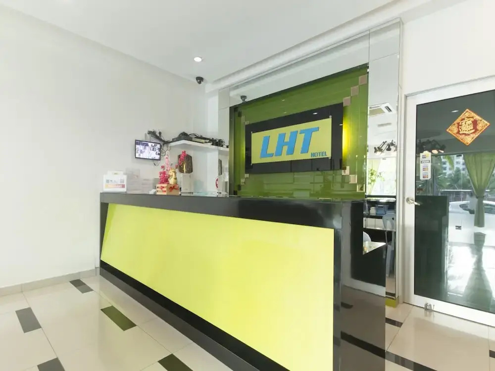 OYO 973 LHT Hotel