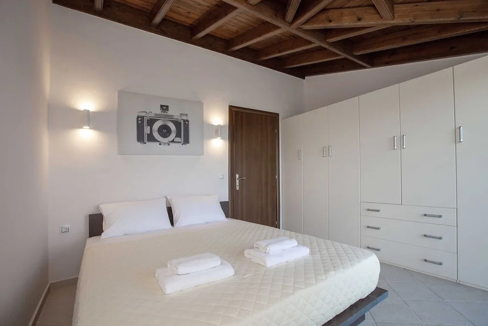 Spacious House with great view in Corfu
