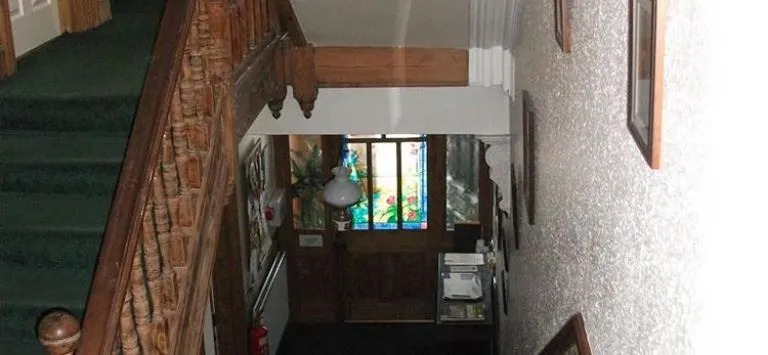 Townhouse Bed & Breakfast