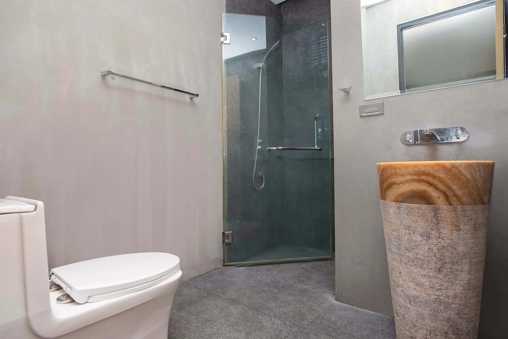 Avant-Garde 4BR Pool Villa Otero Kamala