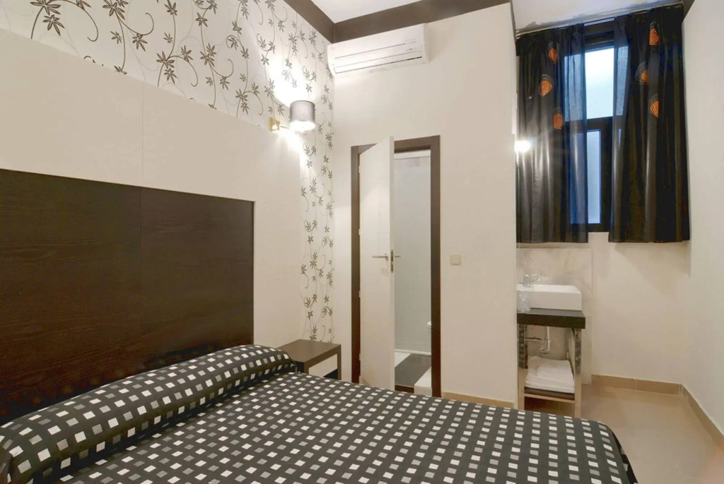Alhambra Suites