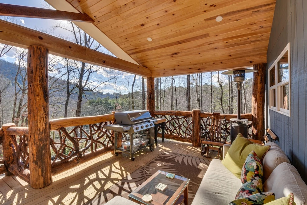 Mountain-view Cabin ~ 2 Mi to Downtown Clayton!