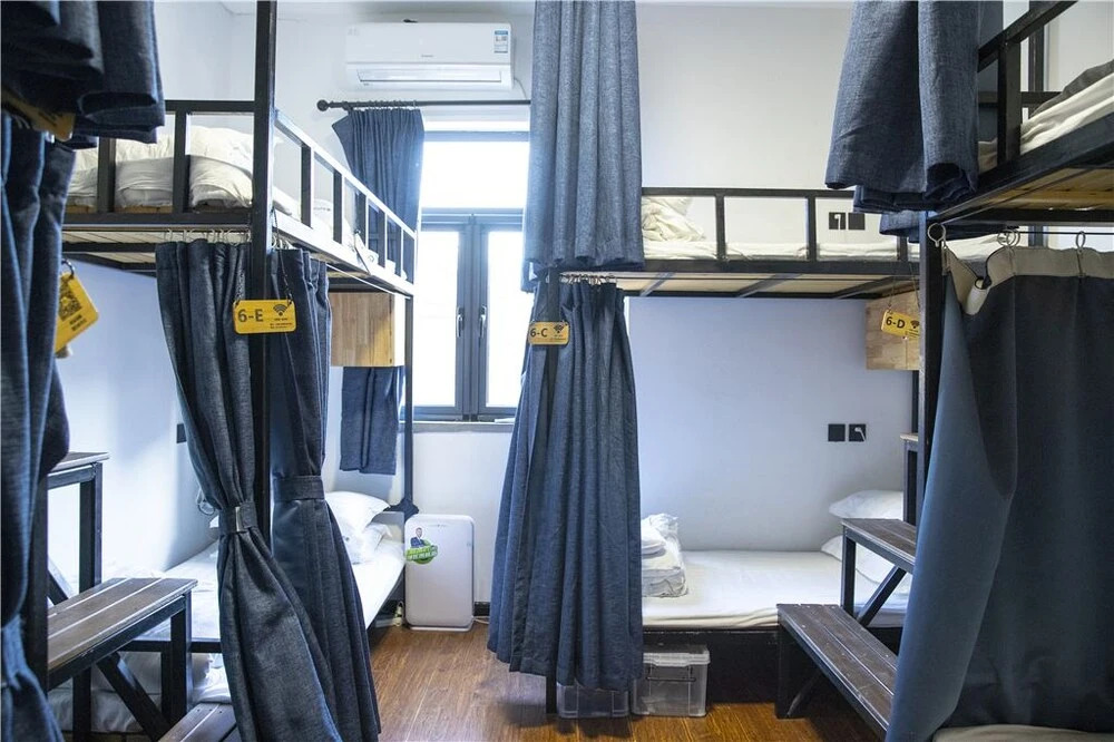 Zeako Youth Hostel