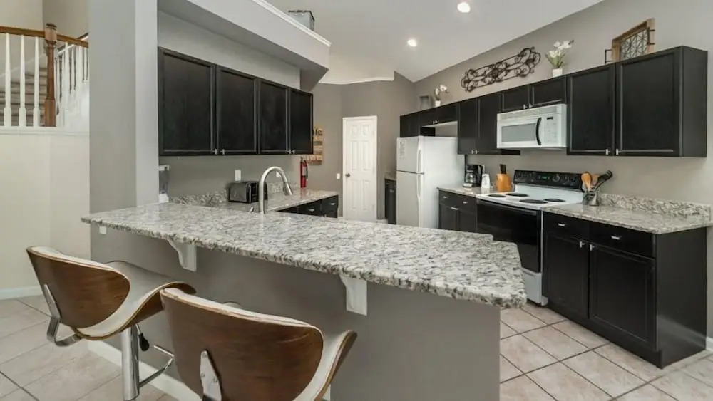 5 Bedroom 3.5 Bath Pool and Spa Home in Kissimmee Resort