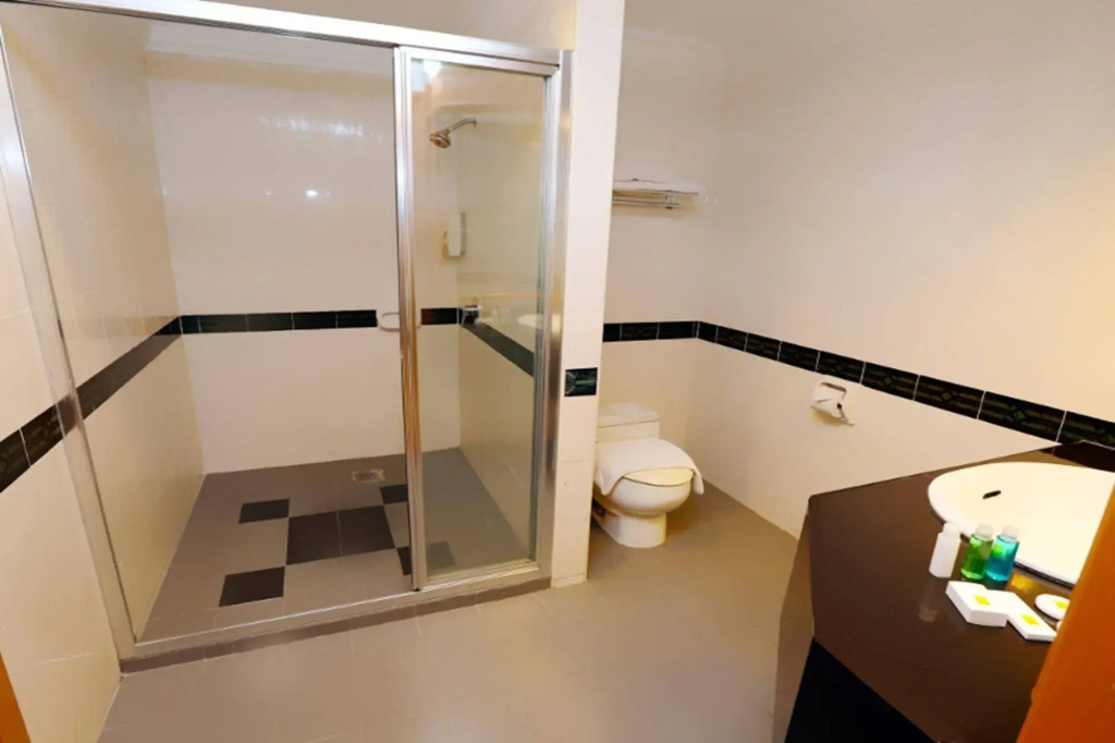 M Suites Hotel