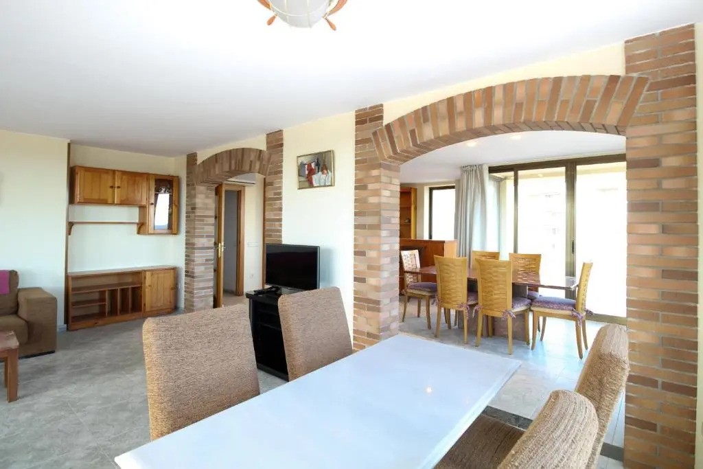 Sistach Rentals Cap Castell 3AB