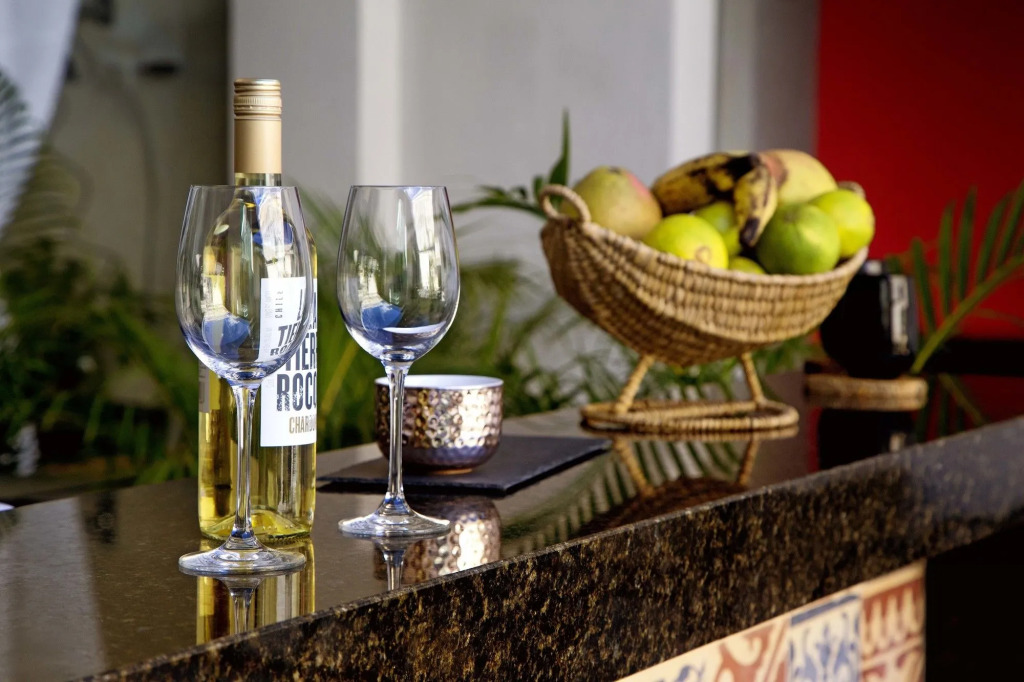 Yaax Hotel Boutique