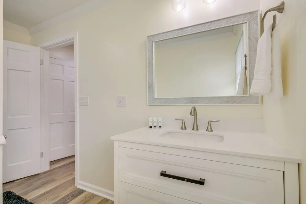 Hiking, Blackjack & More! Charming Home in Grover