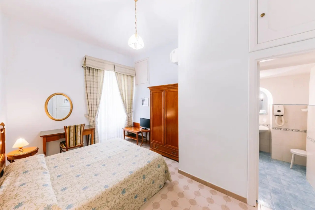 Hotel Toro
