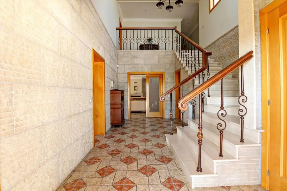 Villa - 5 Bedrooms with Pool and WiFi - 107490