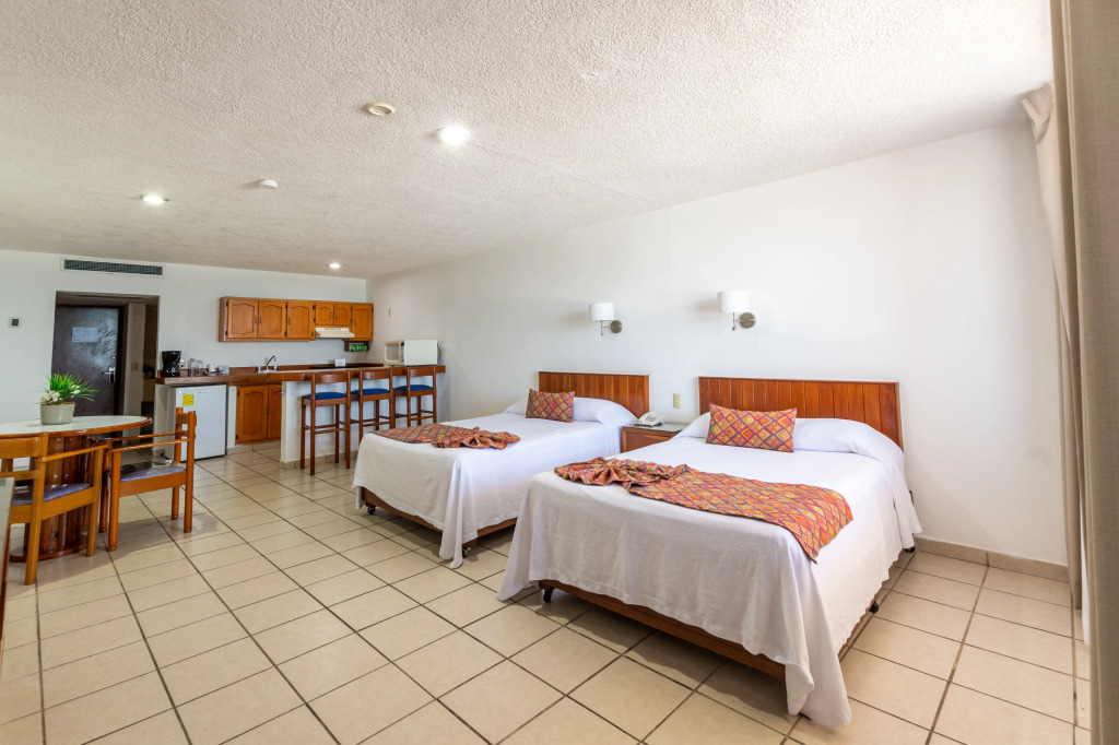 Costa de Oro Beach Hotel