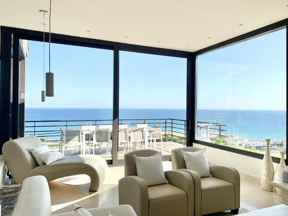 Property with amazing sea view and pool