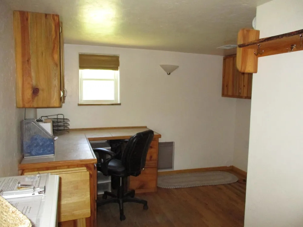 River Lover's 3 Bedroom Holiday Home By Pinon Vacation Rent.