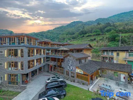 Floral Luxury Tea House (Nanjing Tulou)