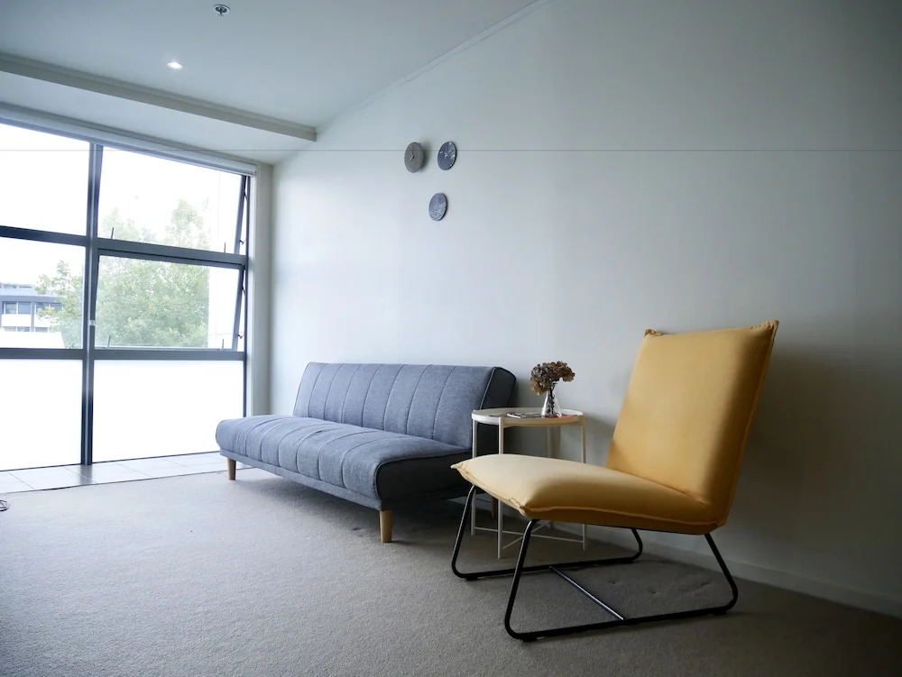 Leafy Street Apartment Central Auckland