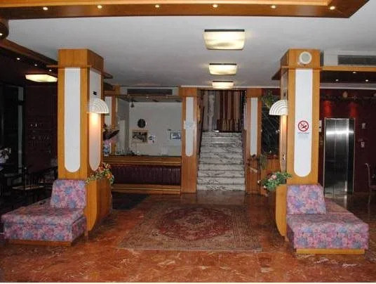 Hotel Carlton