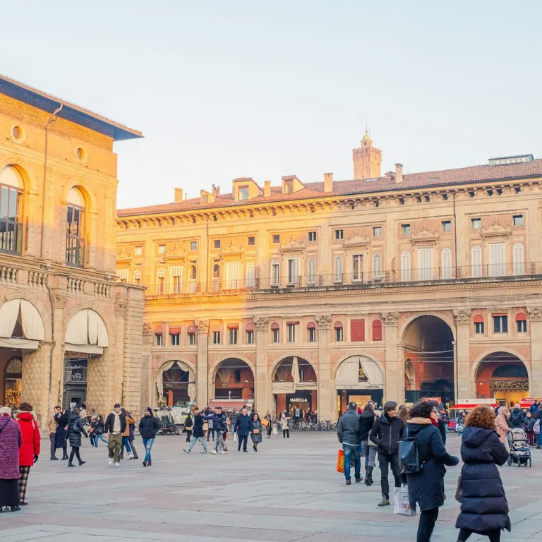 Piazza Grande - Italian Homing