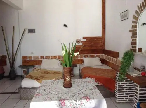 Aposperitis Rooms & Apartments