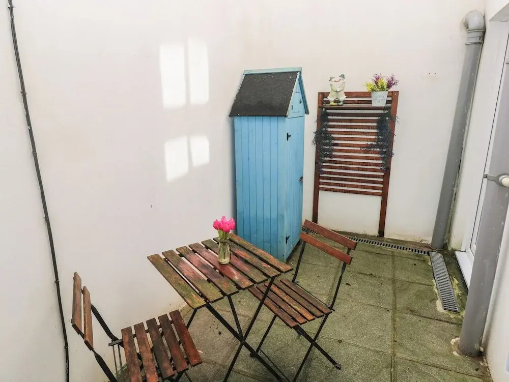 Flat 1