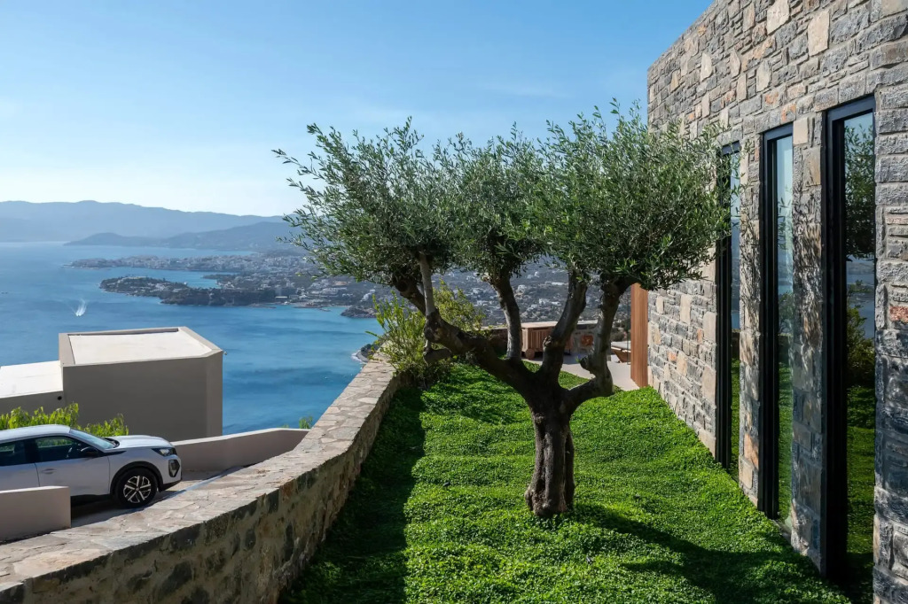 MiraView - Villas & Residences