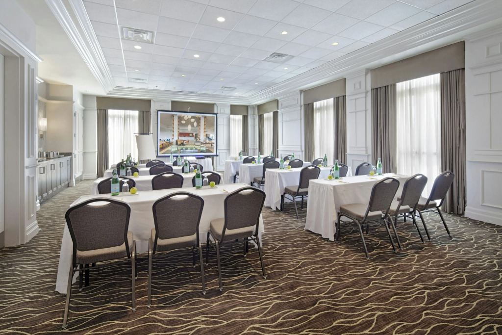 Hilton Garden Inn Montreal Airport