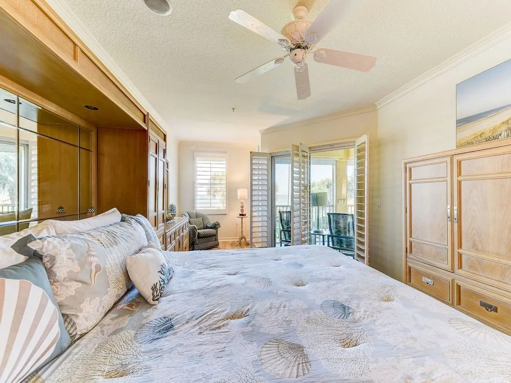 South Beach Club 205 by Distinctive Beach Rentals